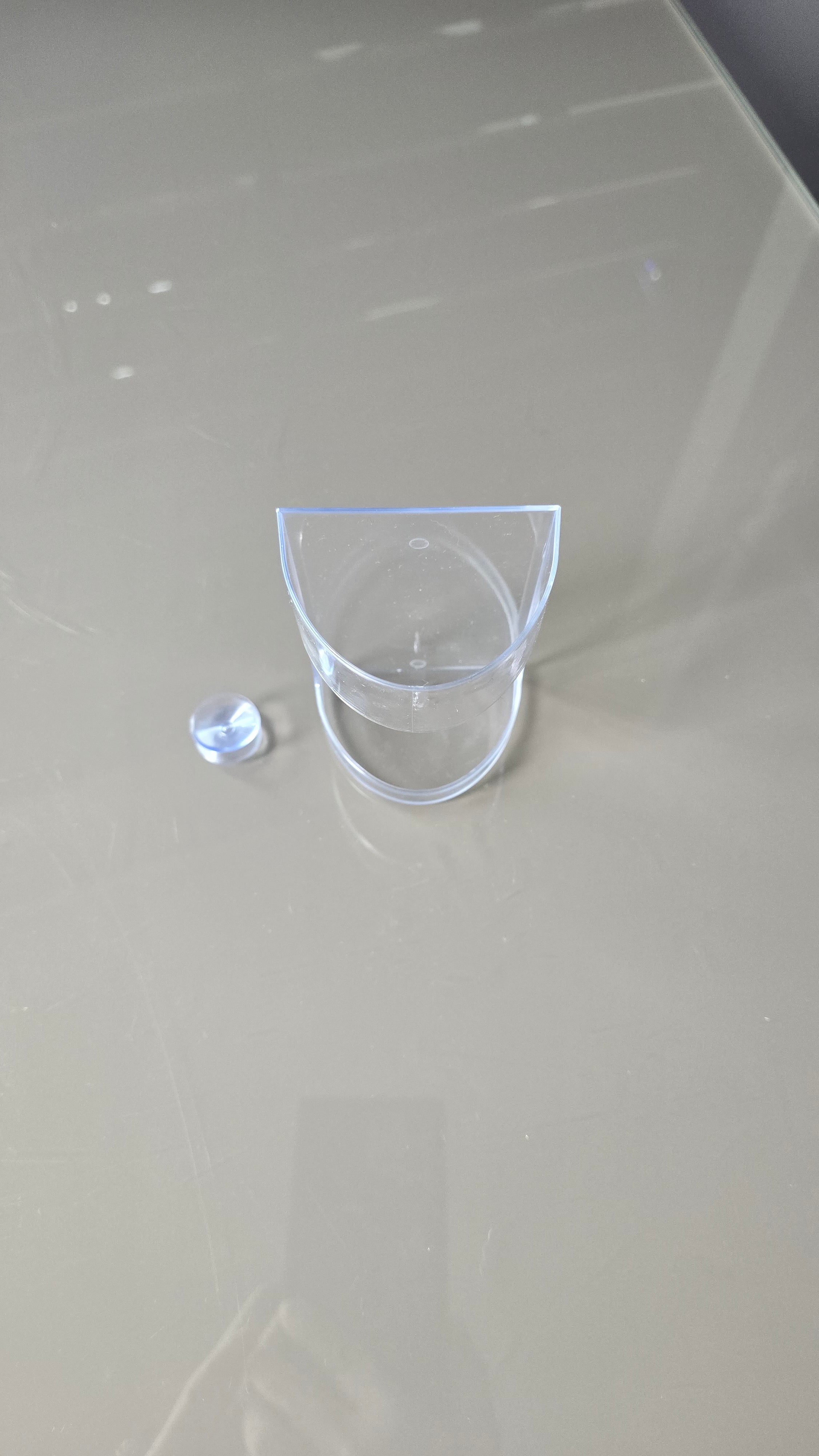 Feeding Container with Suction Cup